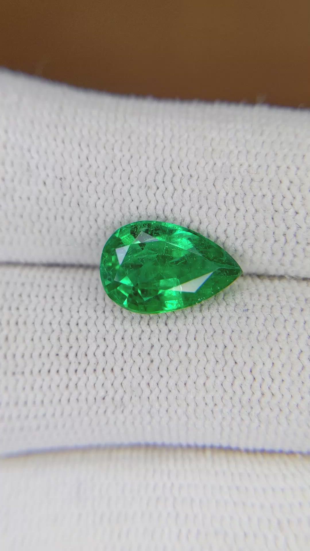 2.59 Ct. Emerald from Zambia Size Video