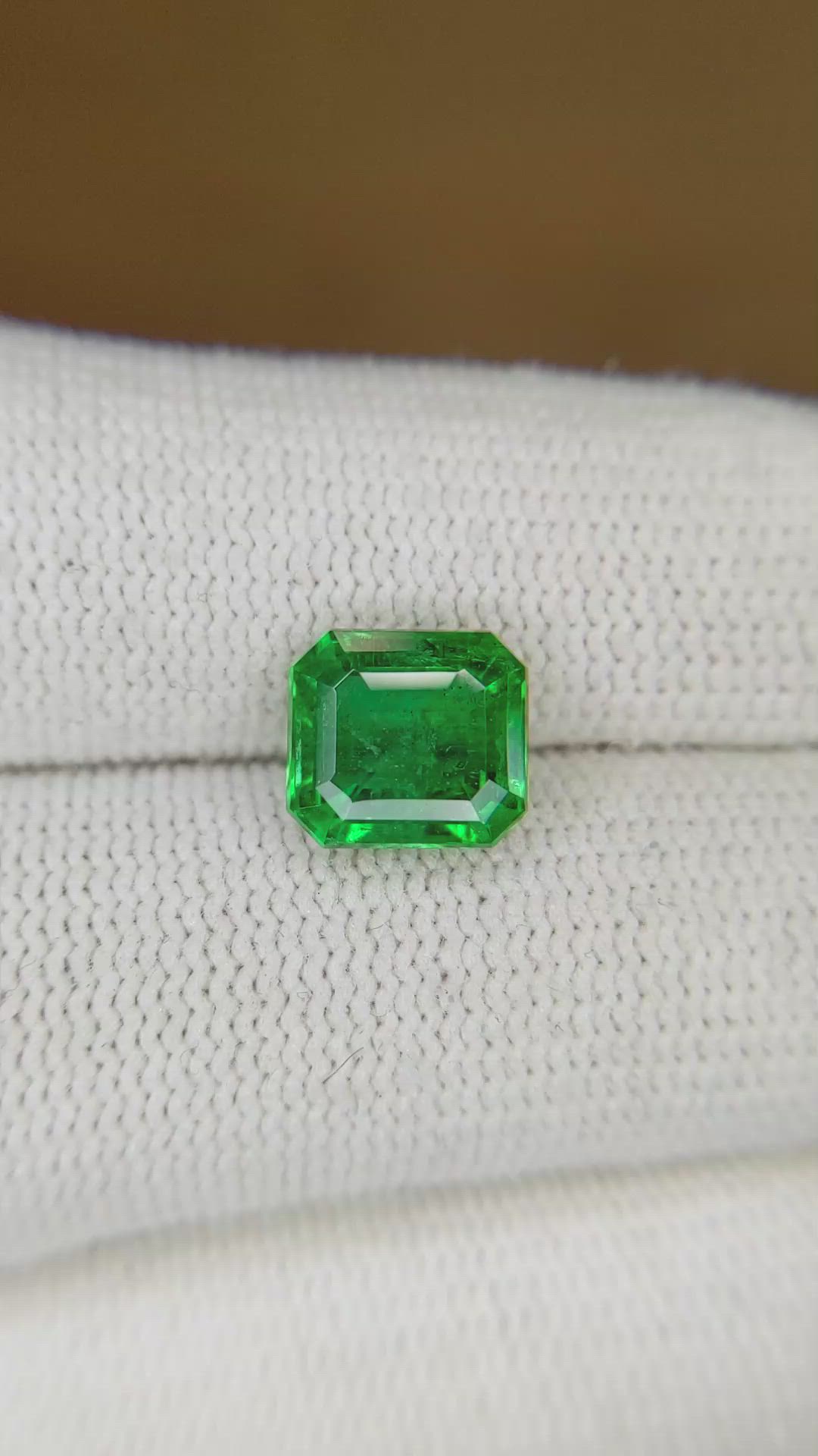 2.54 Ct. Emerald from Zambia Size Video