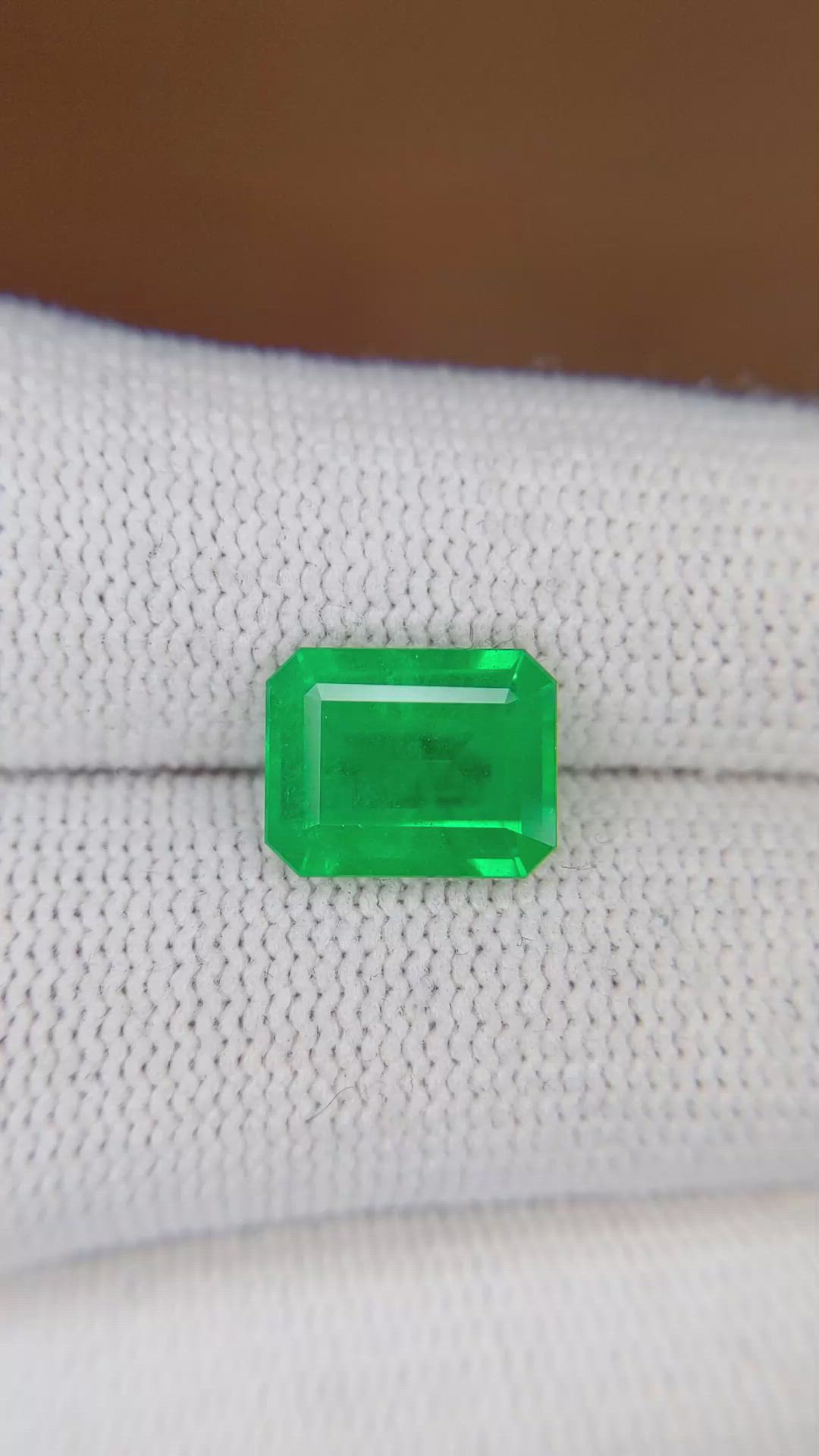 2.64 Ct. Emerald from Zambia Size Video