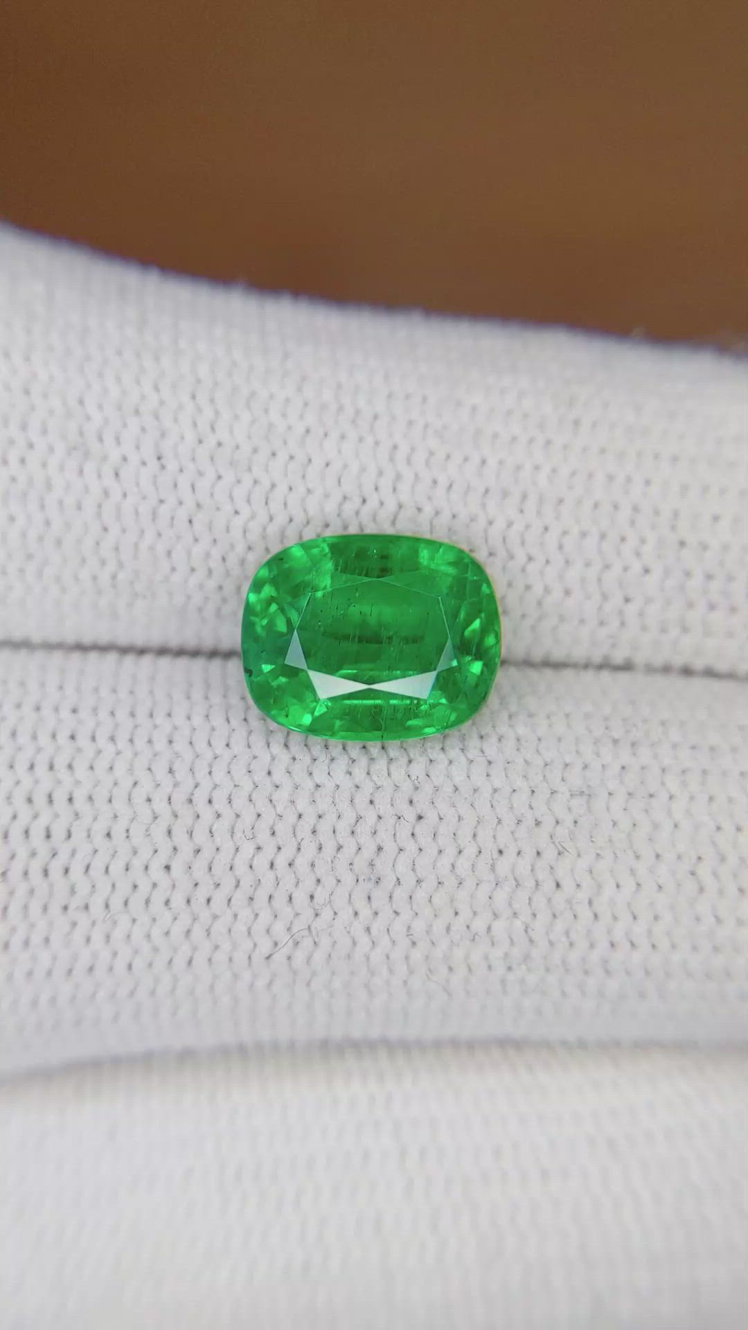 3.22 Ct. Emerald from Zambia Size Video