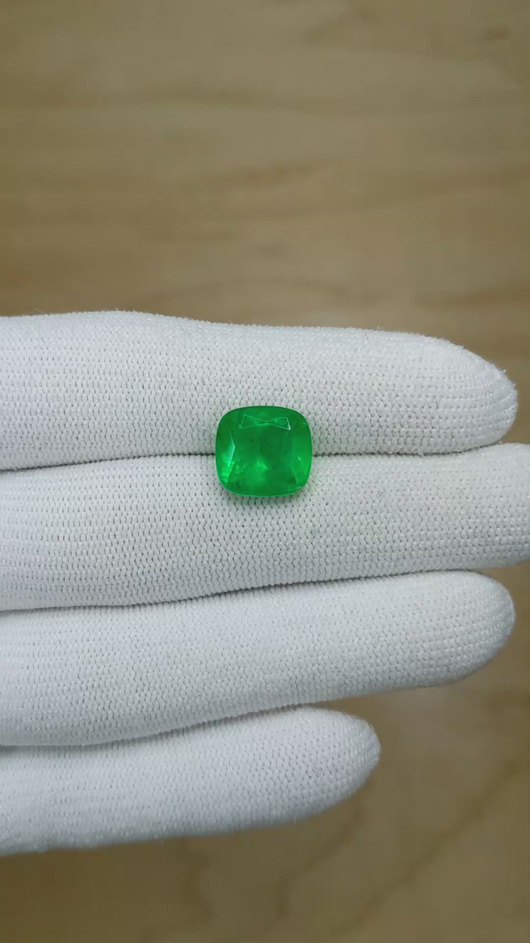 4.66 Ct. Emerald from Zambia Size Video
