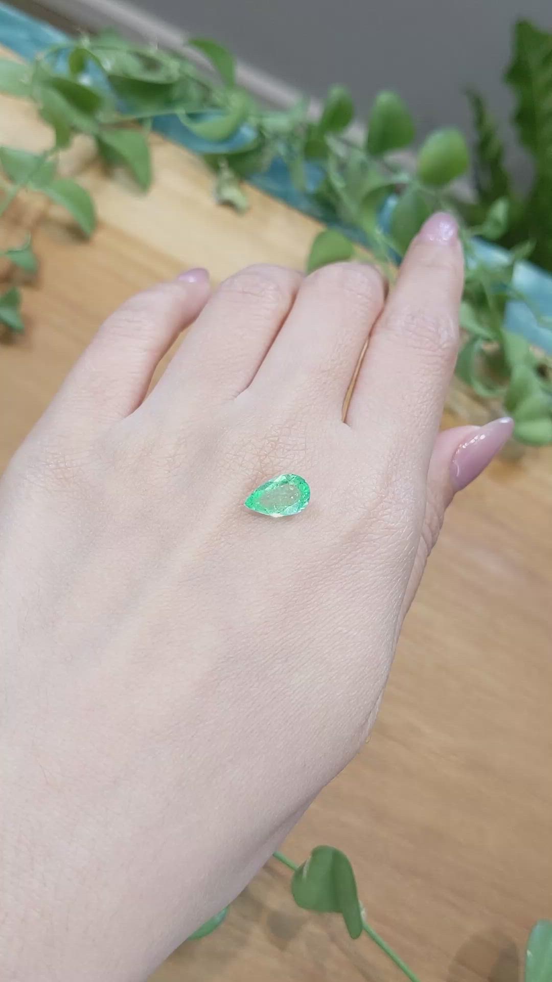 1.52 Ct. Emerald from Colombia Size Video
