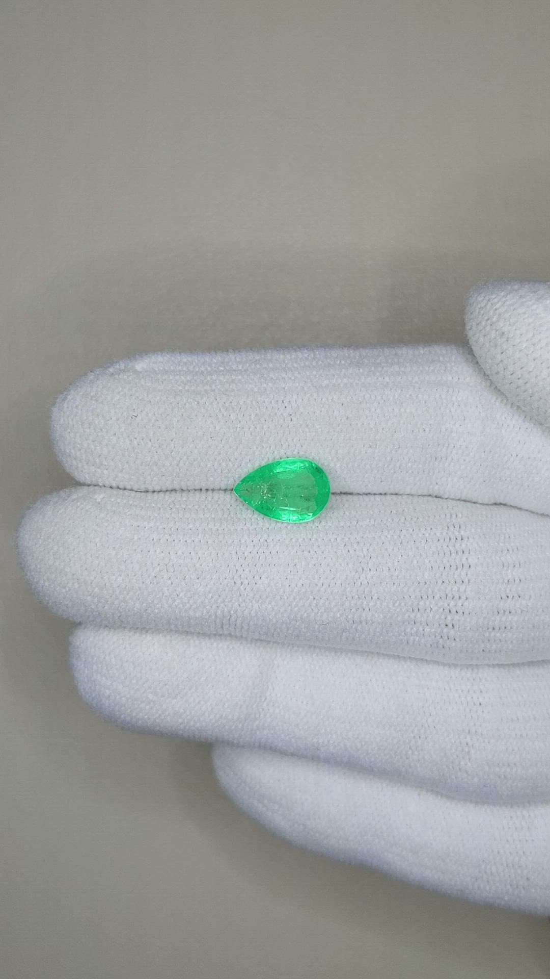 1.27 Ct. Emerald from Colombia Size Video