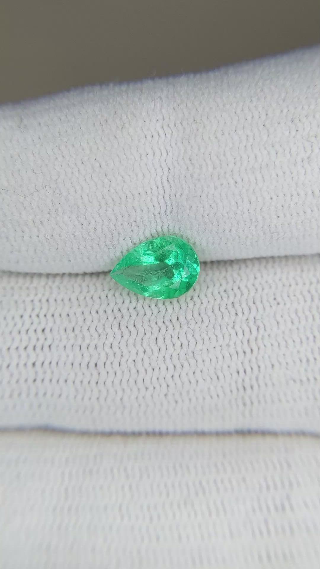 1.06 Ct. Emerald from Colombia Size Video