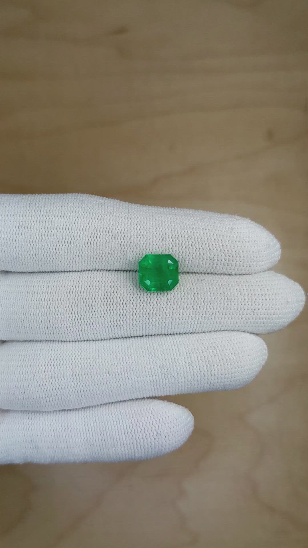 3.16 Ct. Emerald from Colombia Size Video