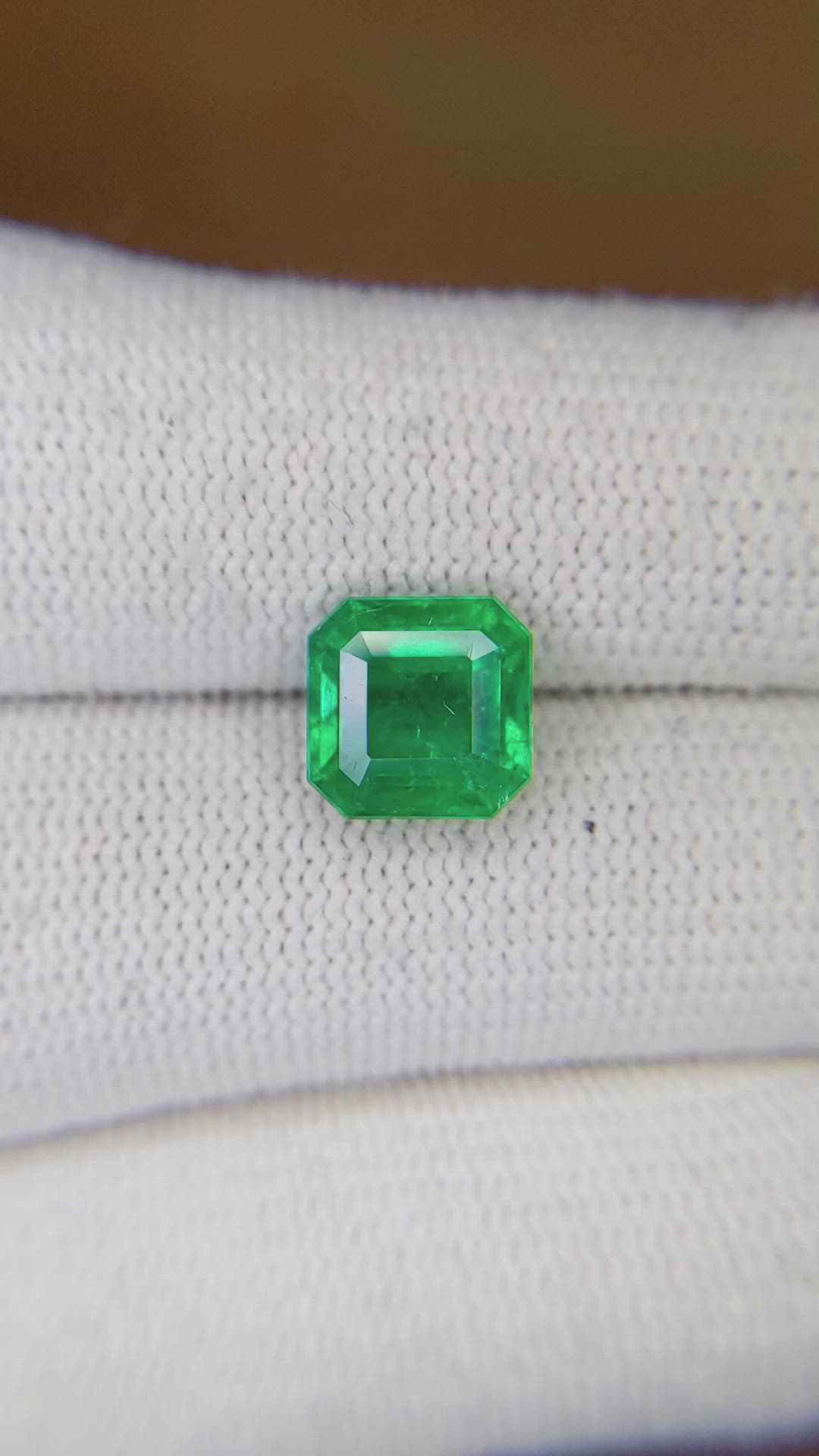 2.56 Ct. Emerald from Colombia Size Video