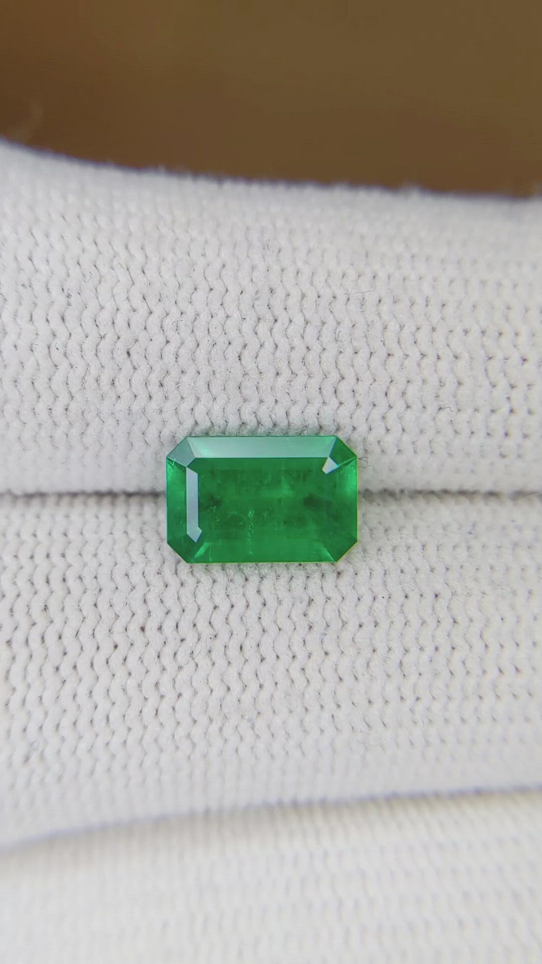 1.67 Ct. Emerald from Colombia Size Video