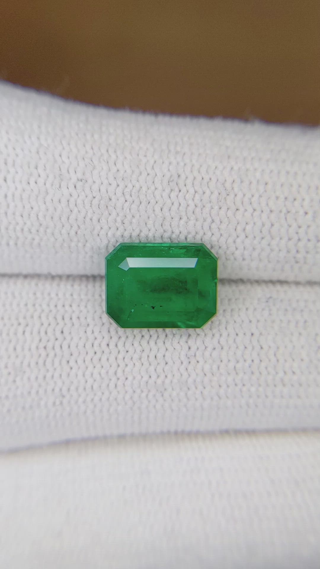 3.31 Ct. Emerald from Colombia Size Video