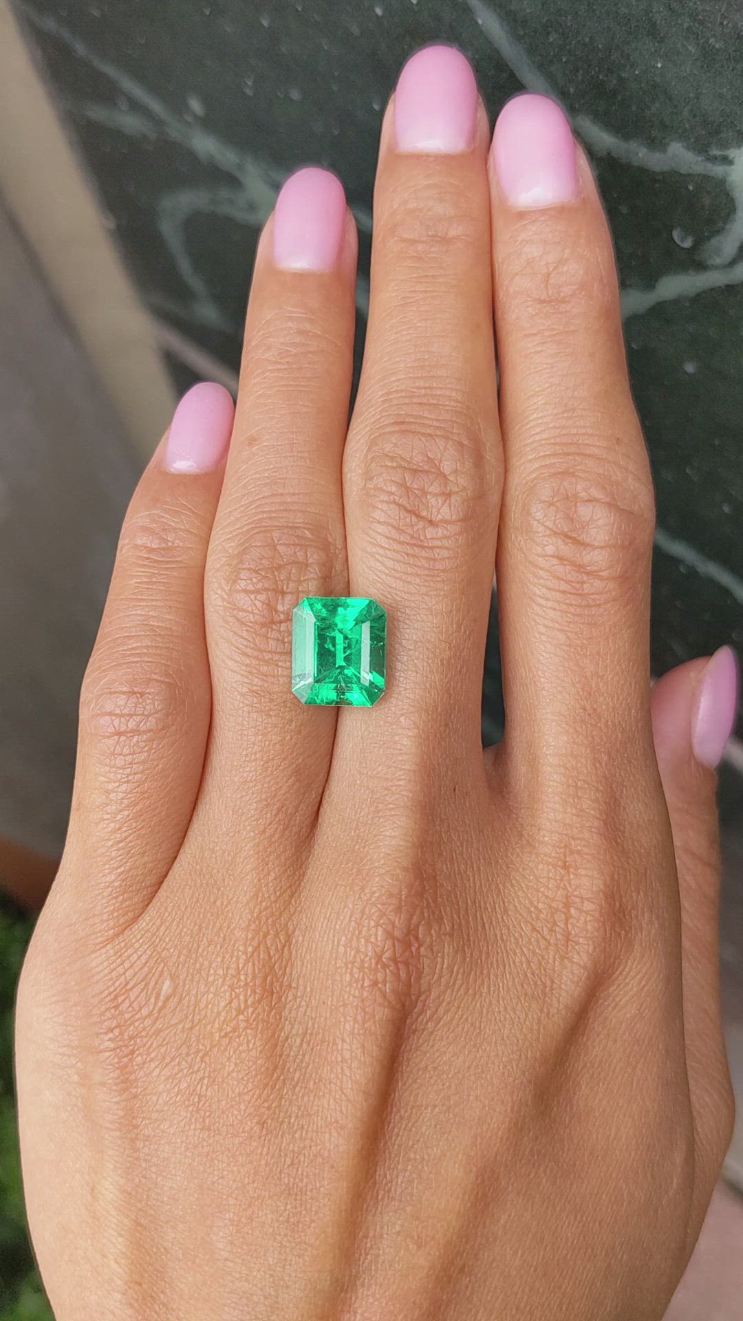 5.20 Ct. Emerald from Colombia Size Video
