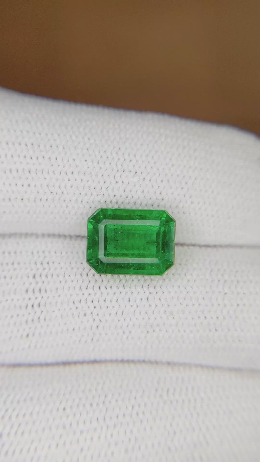 3.21 Ct. Emerald from Colombia Size Video