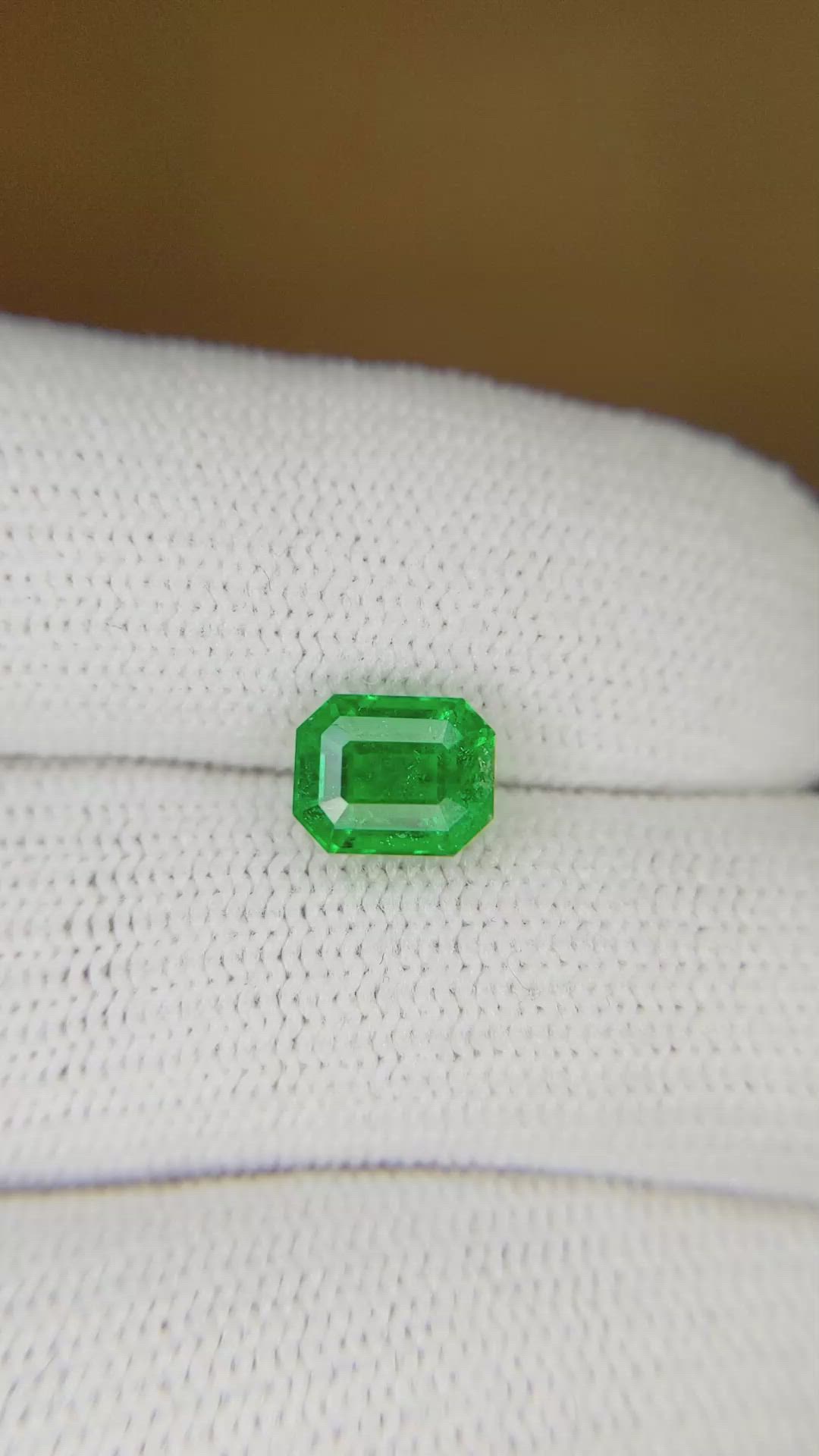 1.43 Ct. Emerald from Colombia Size Video