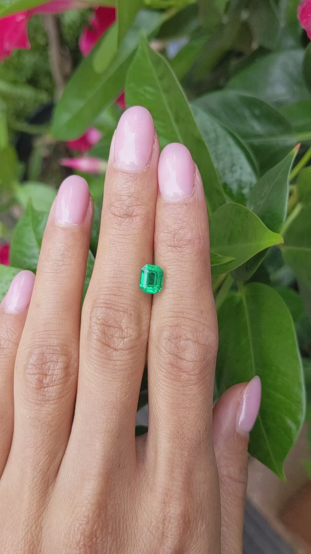 1.43 Ct. Emerald from Colombia Size Video