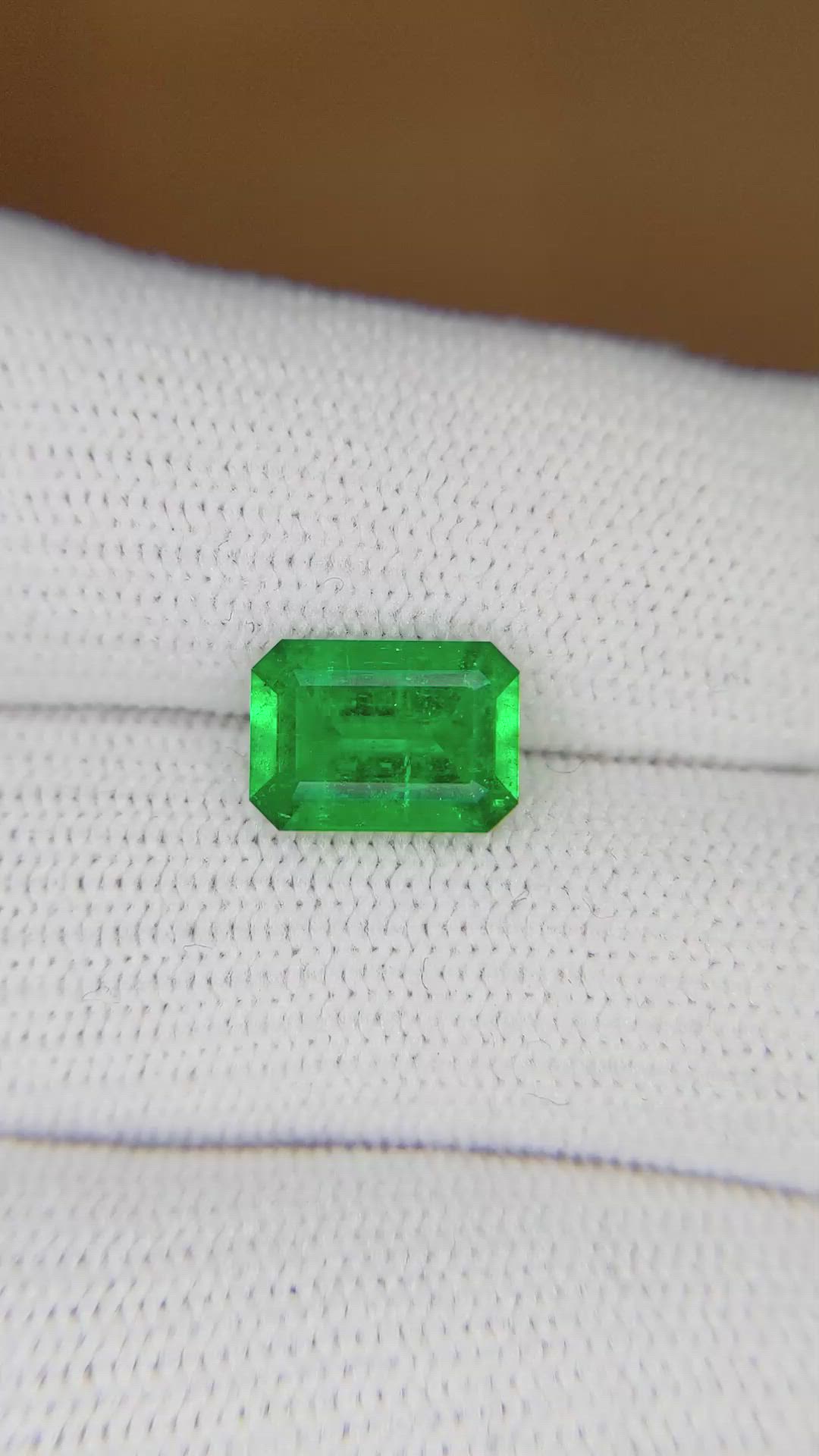 1.84 Ct. Emerald from Colombia Size Video
