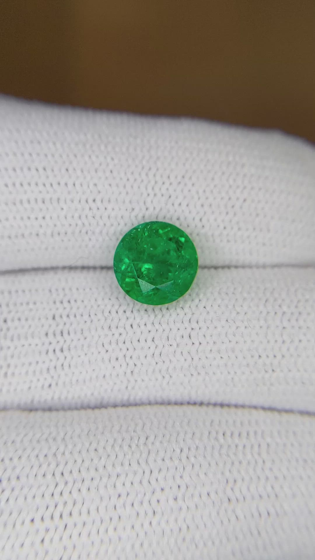 1.84 Ct. Emerald from Colombia Size Video