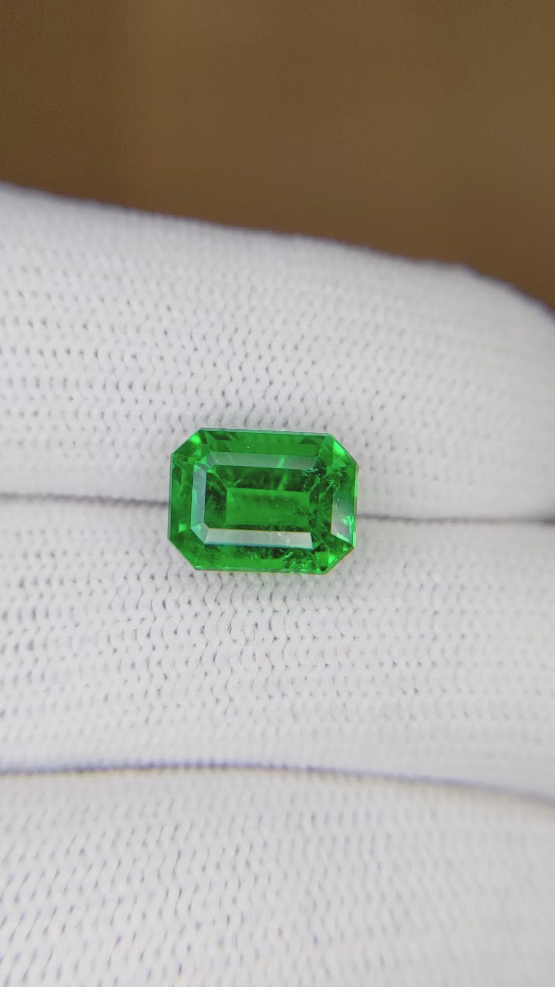 3.47 Ct. Emerald from Zambia Size Video