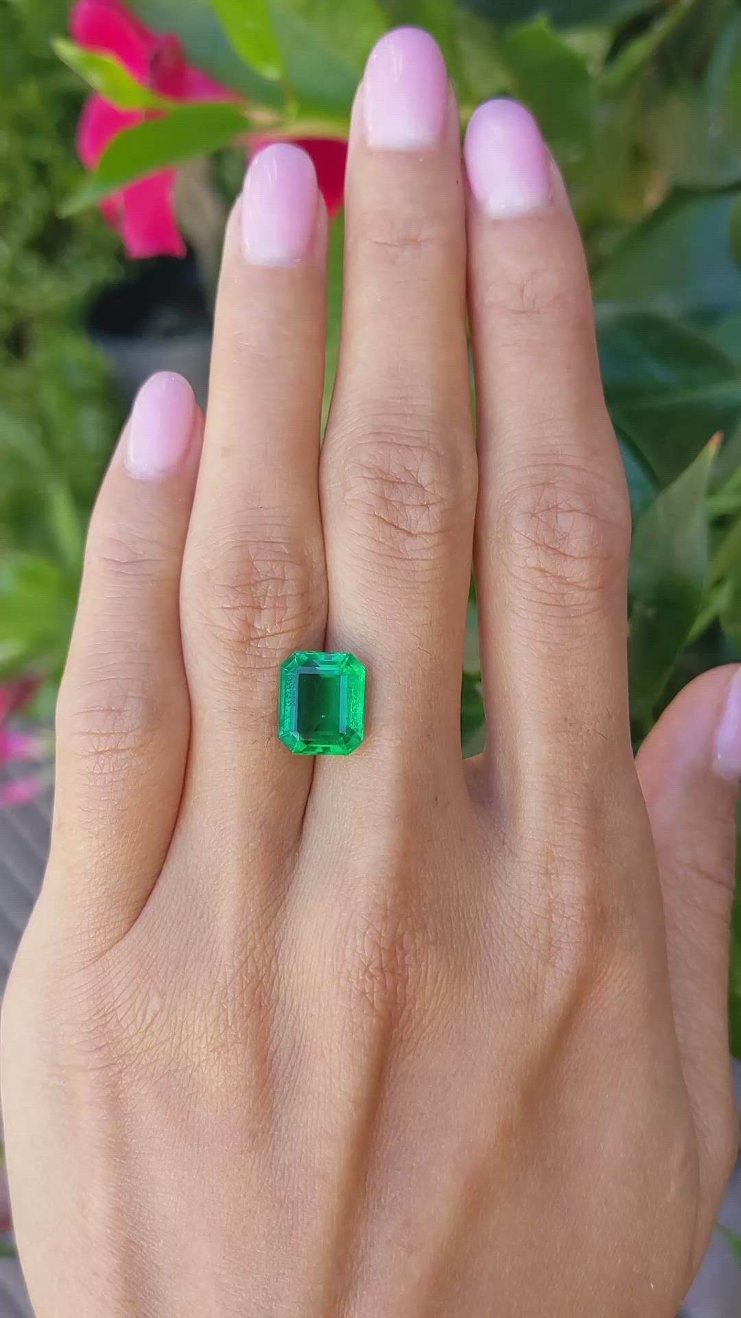4.06 Ct. Emerald from Zambia Size Video