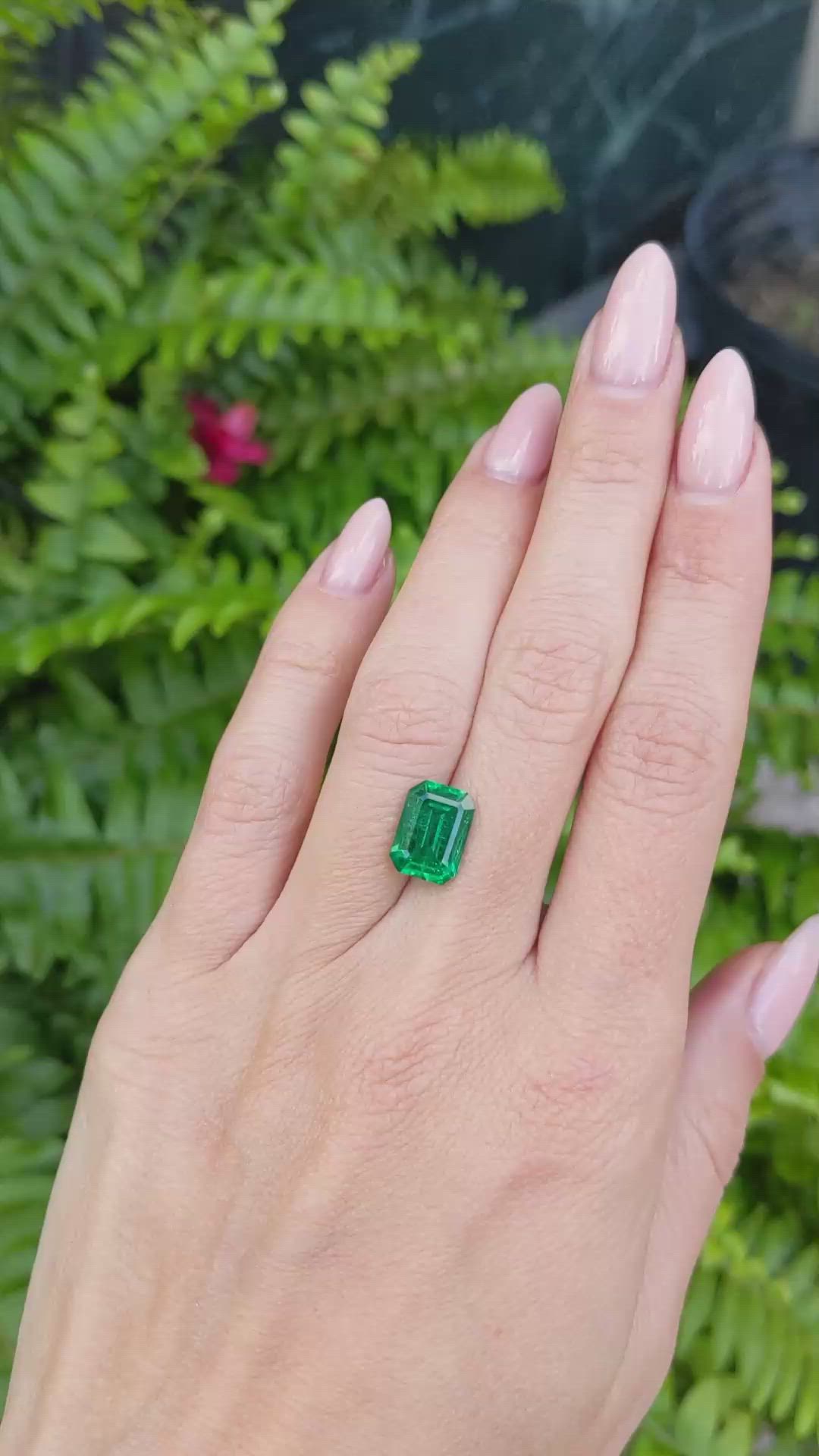 3.04 Ct. Emerald from Colombia Size Video