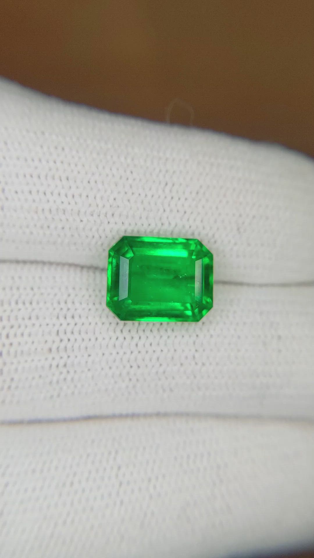 3.67 Ct. Emerald from Colombia Size Video