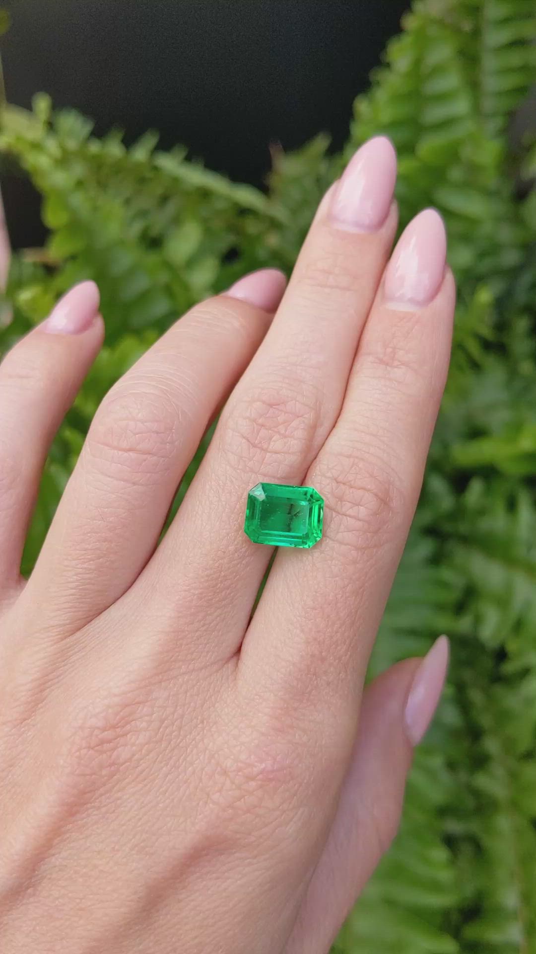 3.67 Ct. Emerald from Colombia Size Video