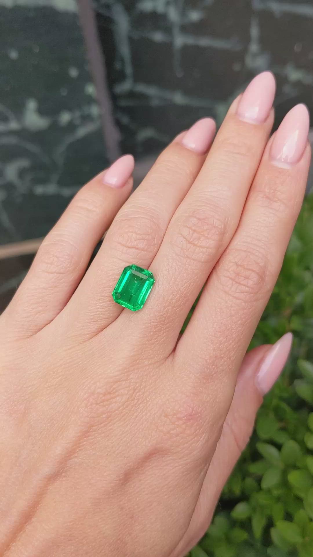 3.67 Ct. Emerald from Colombia Size Video