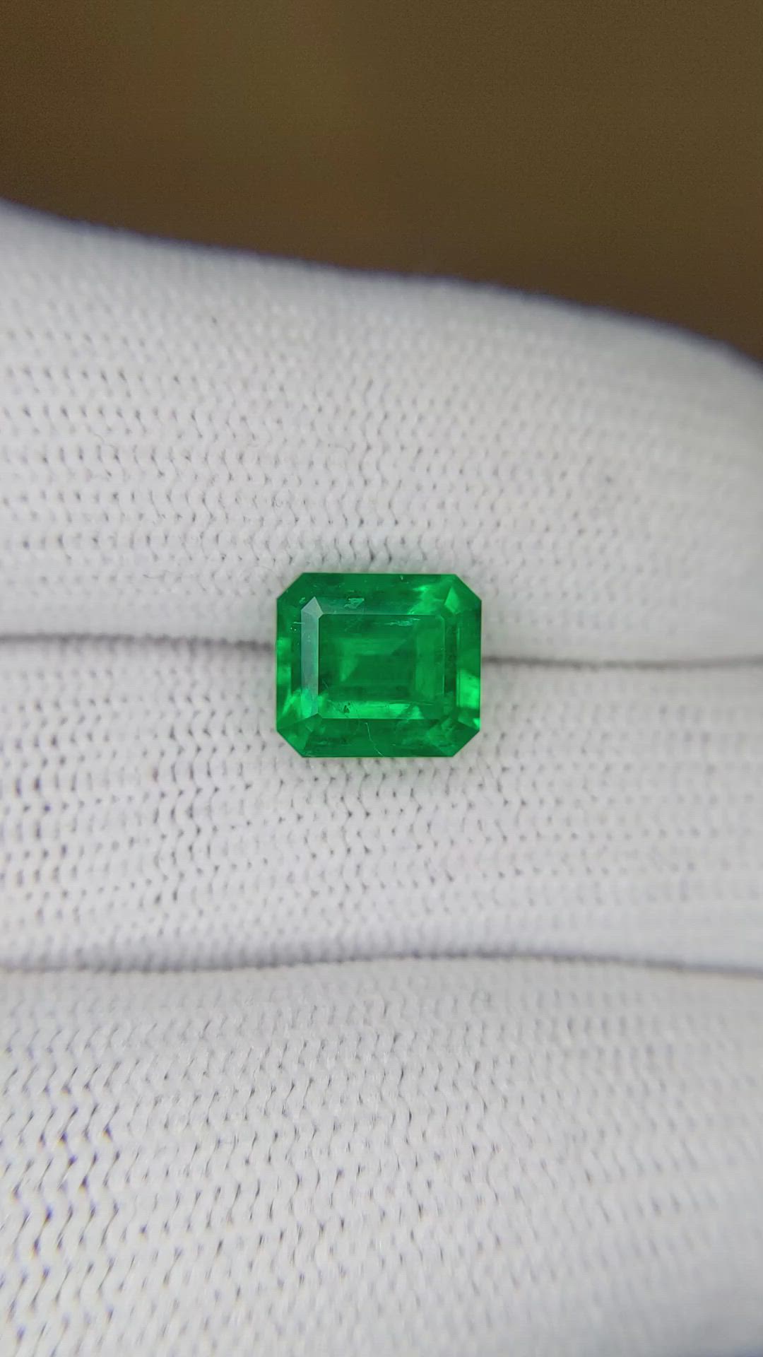 2.26 Ct. Emerald from Colombia Size Video
