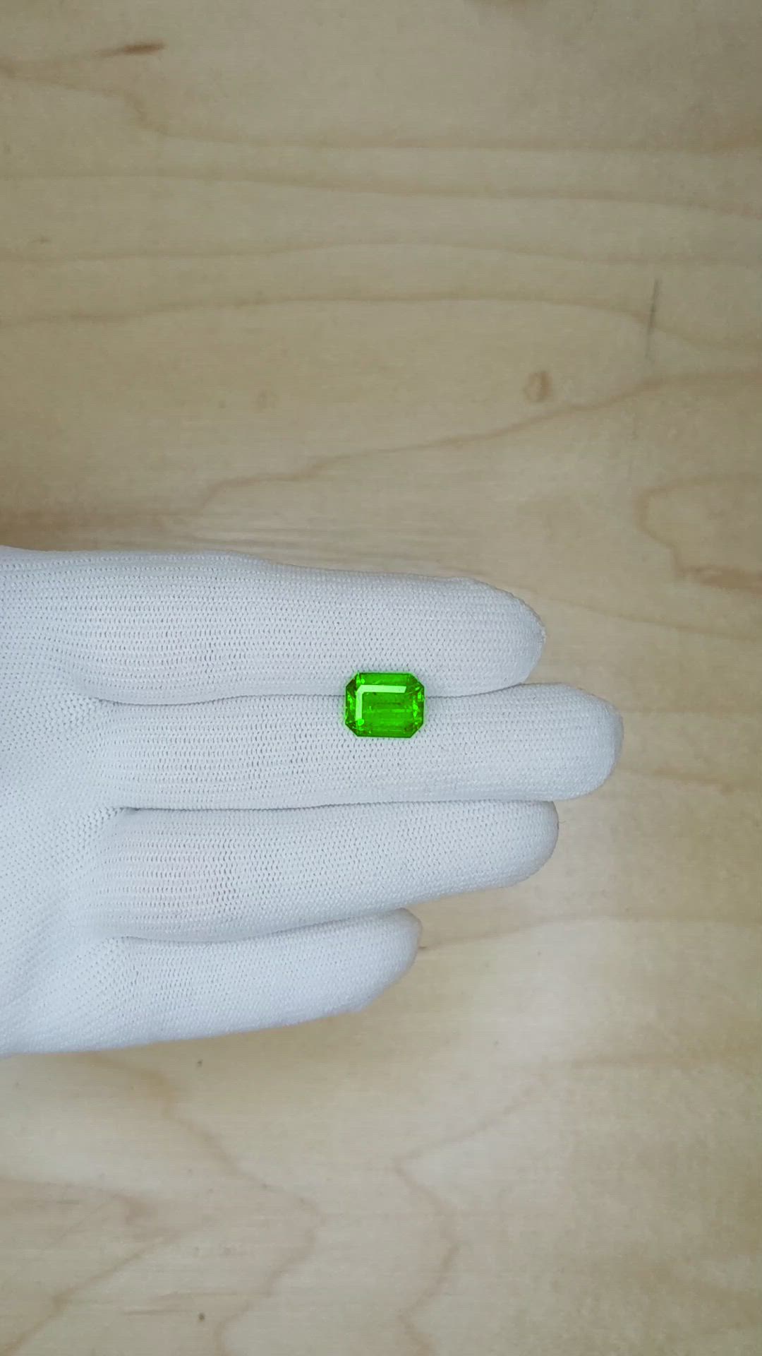 3.22 Ct. Emerald from Zambia Size Video