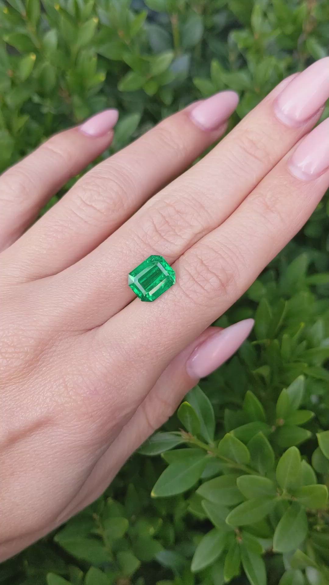 3.22 Ct. Emerald from Zambia Size Video