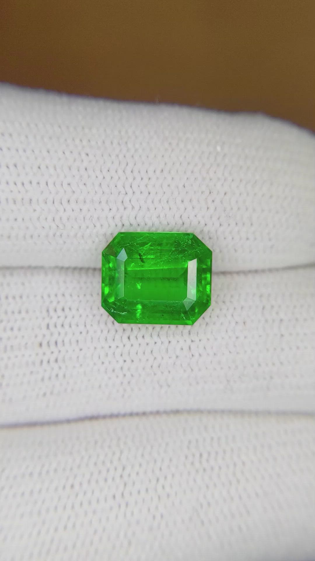 3.22 Ct. Emerald from Zambia Size Video