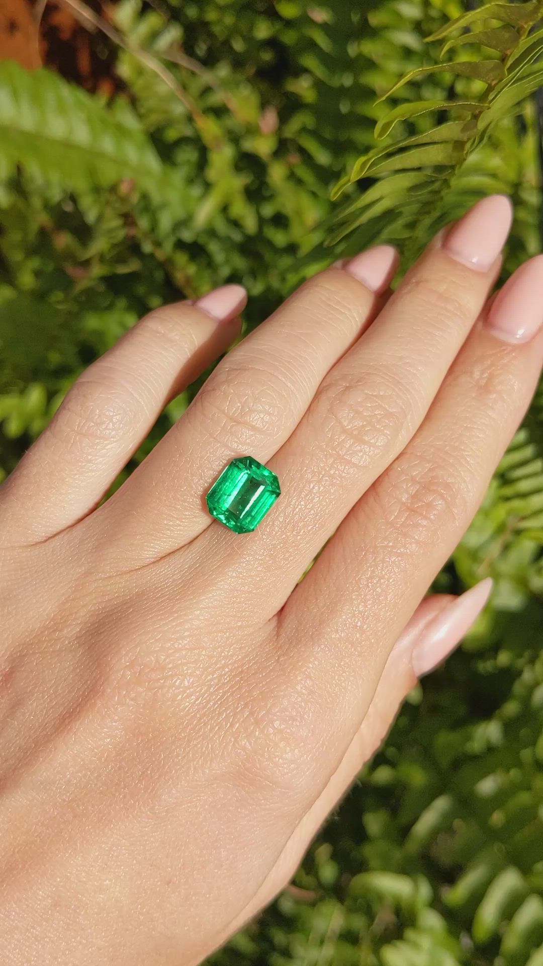 3.22 Ct. Emerald from Zambia Size Video