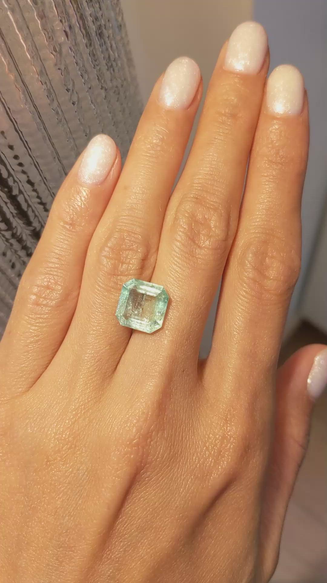 4.16 Ct. Emerald from Colombia Size Video