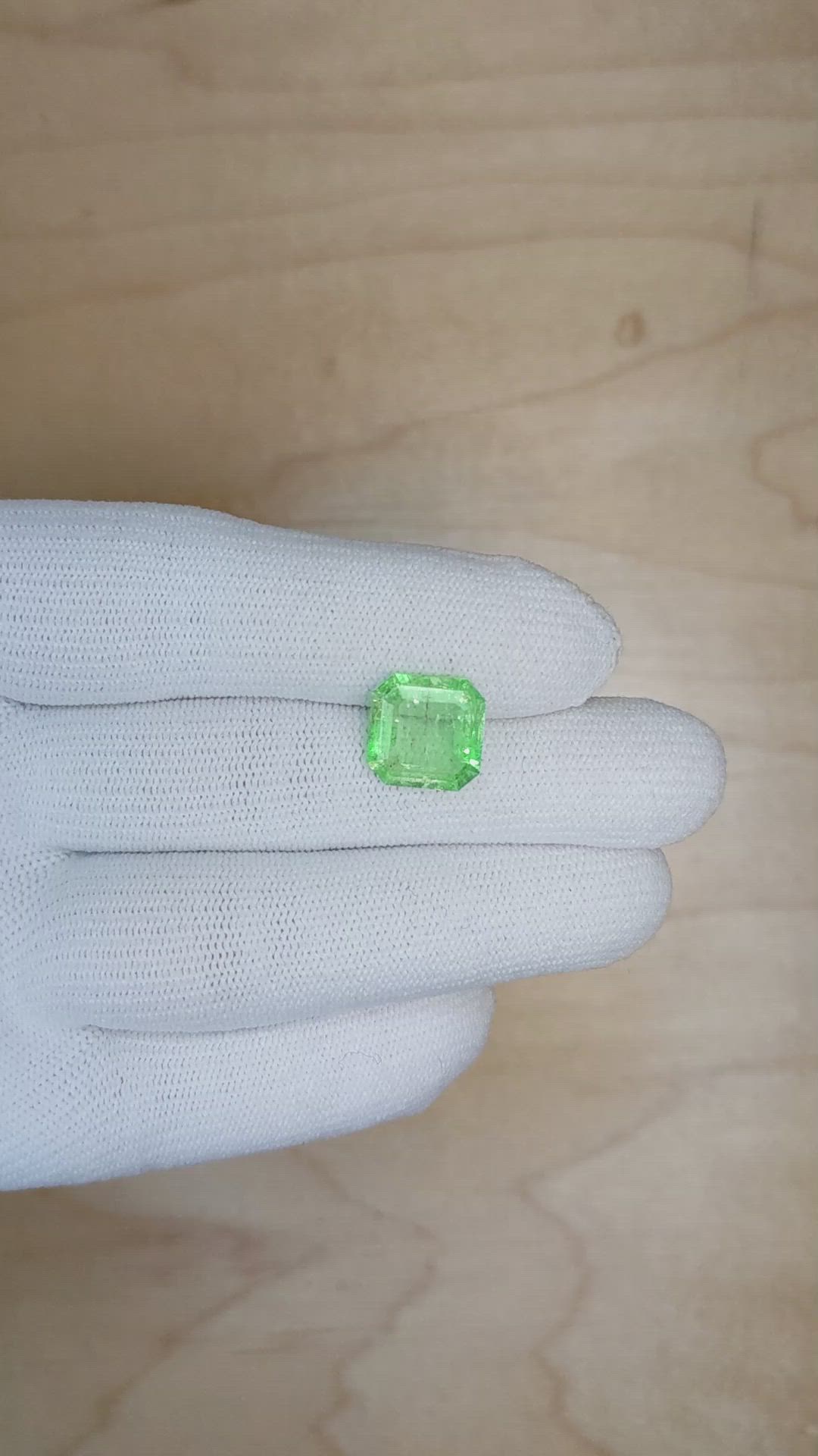 4.16 Ct. Emerald from Colombia Size Video