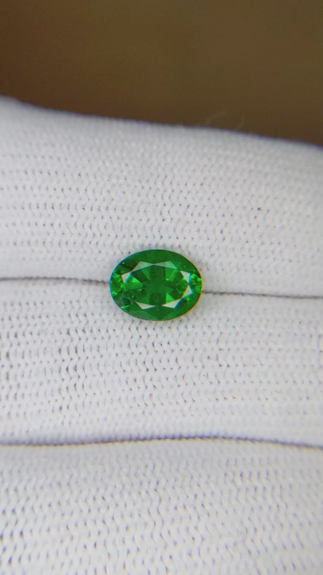 1.30 Ct. Emerald from Zambia Size Video