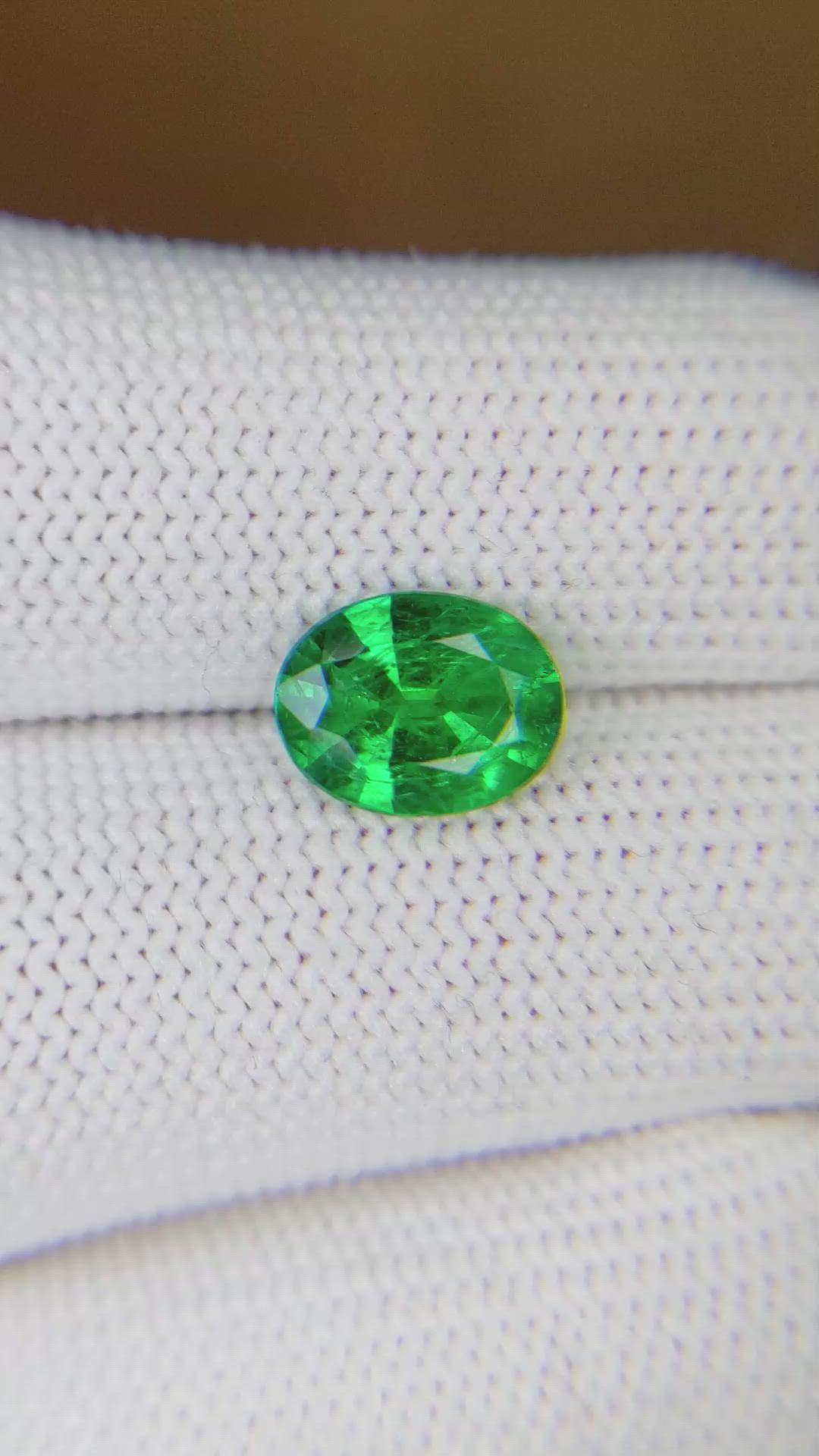 1.64 Ct. Emerald from Zambia Size Video