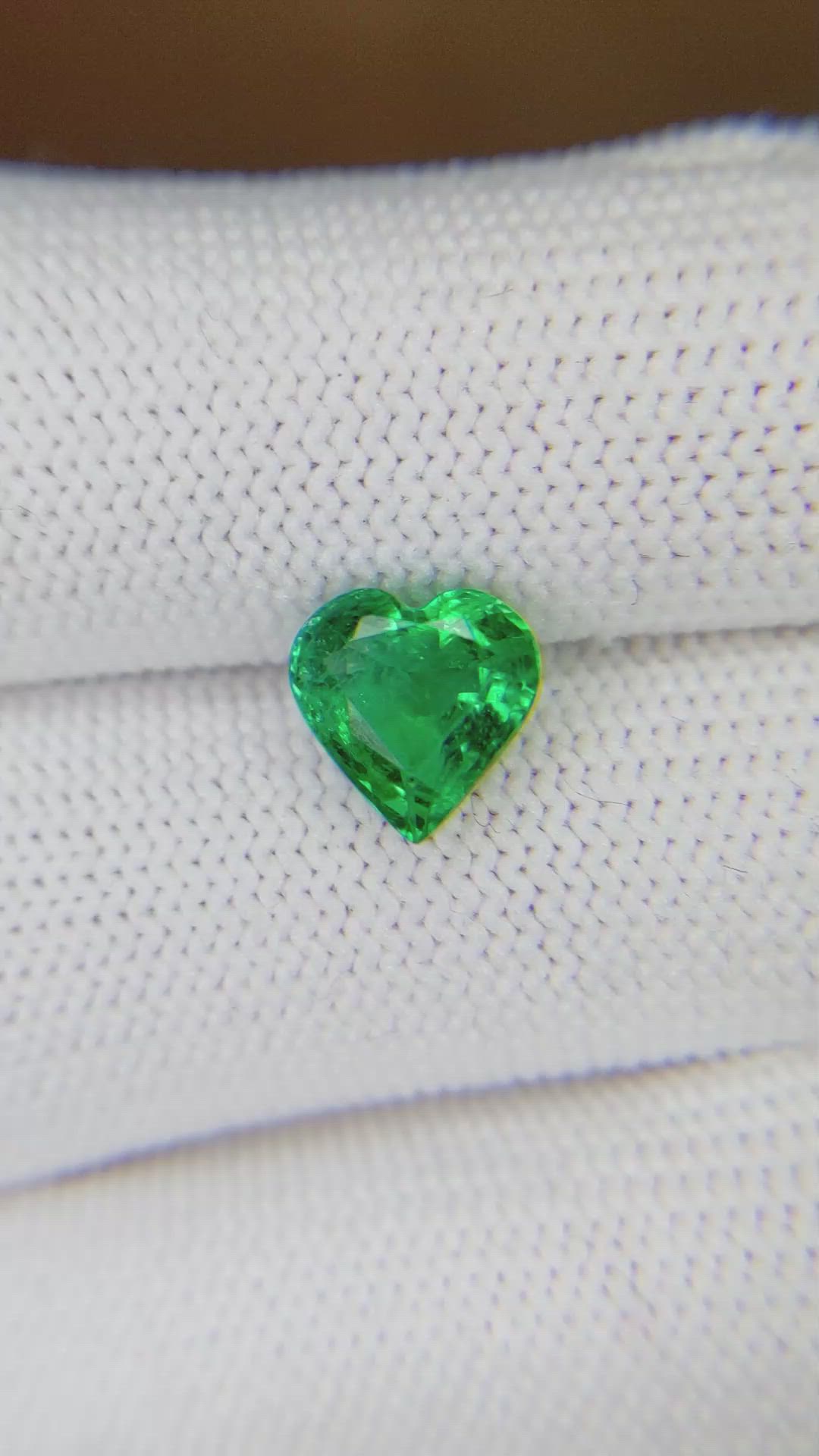 1.70 Ct. Emerald from Zambia Size Video