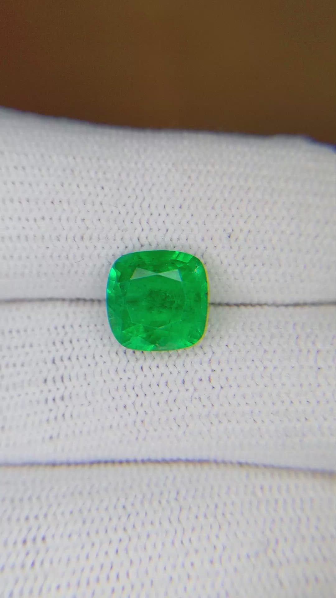 2.26 Ct. Emerald from Zambia Size Video