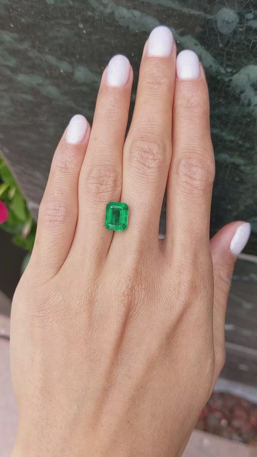 3.85 Ct. Emerald from Zambia Size Video
