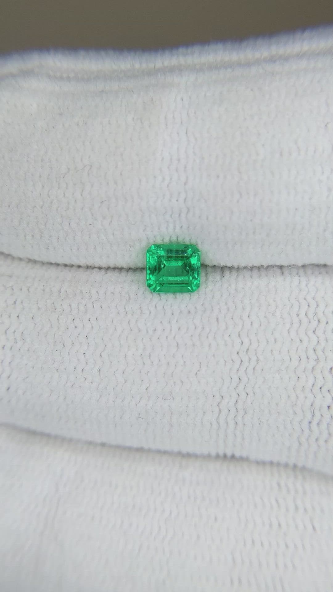 0.36 Ct. Emerald from Colombia Size Video