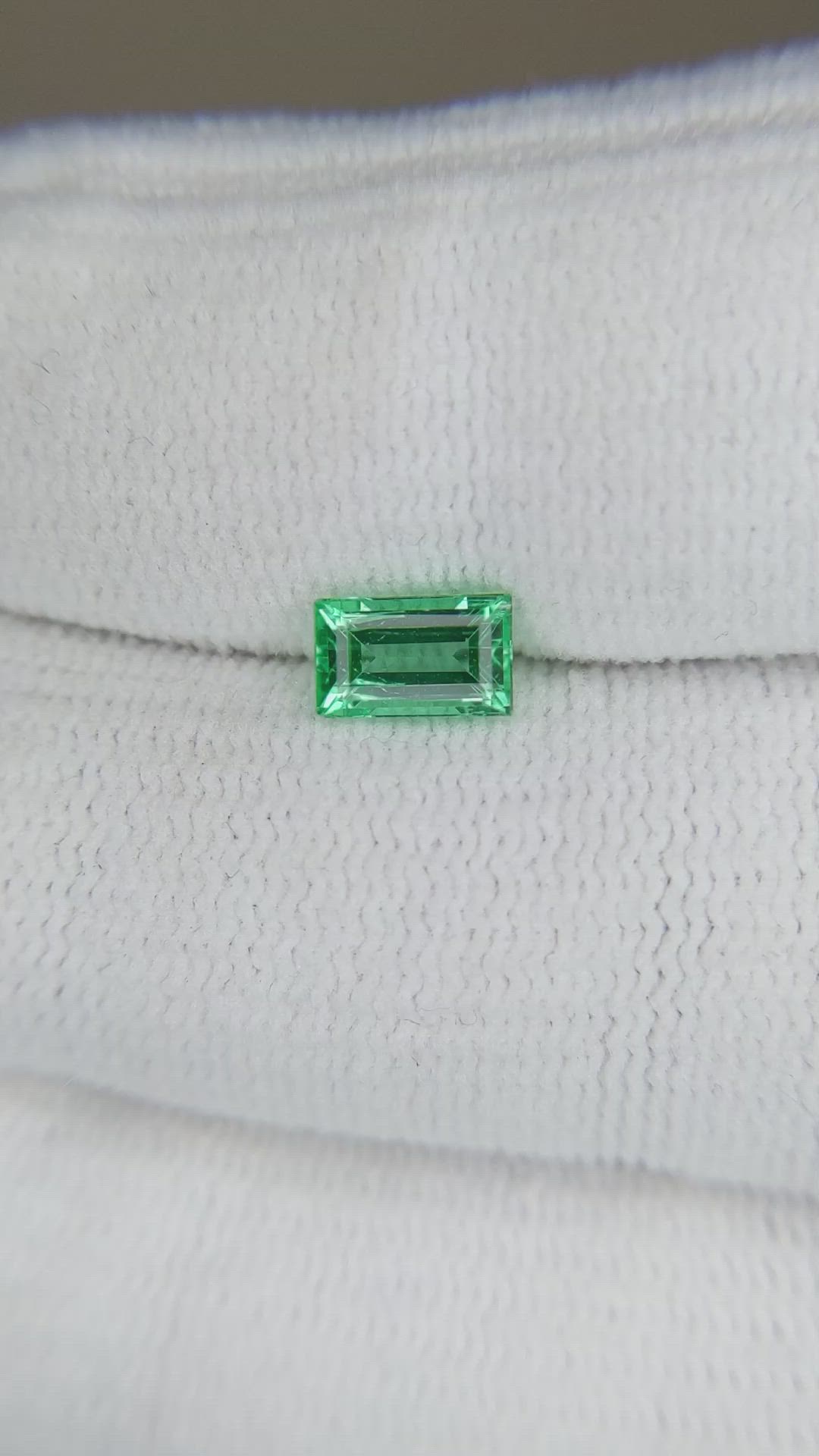0.72 Ct. Emerald from Afghanistan Size Video