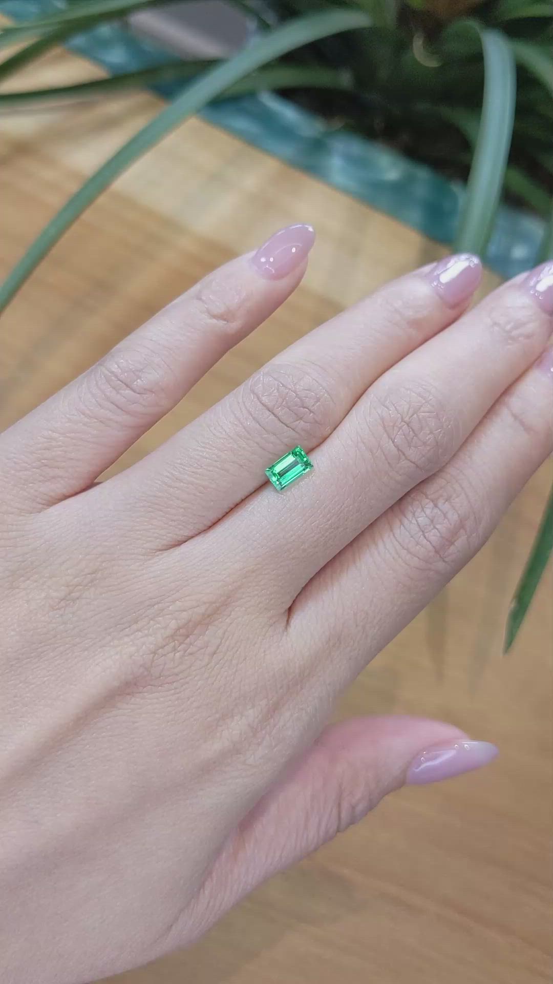 0.72 Ct. Emerald from Afghanistan Size Video