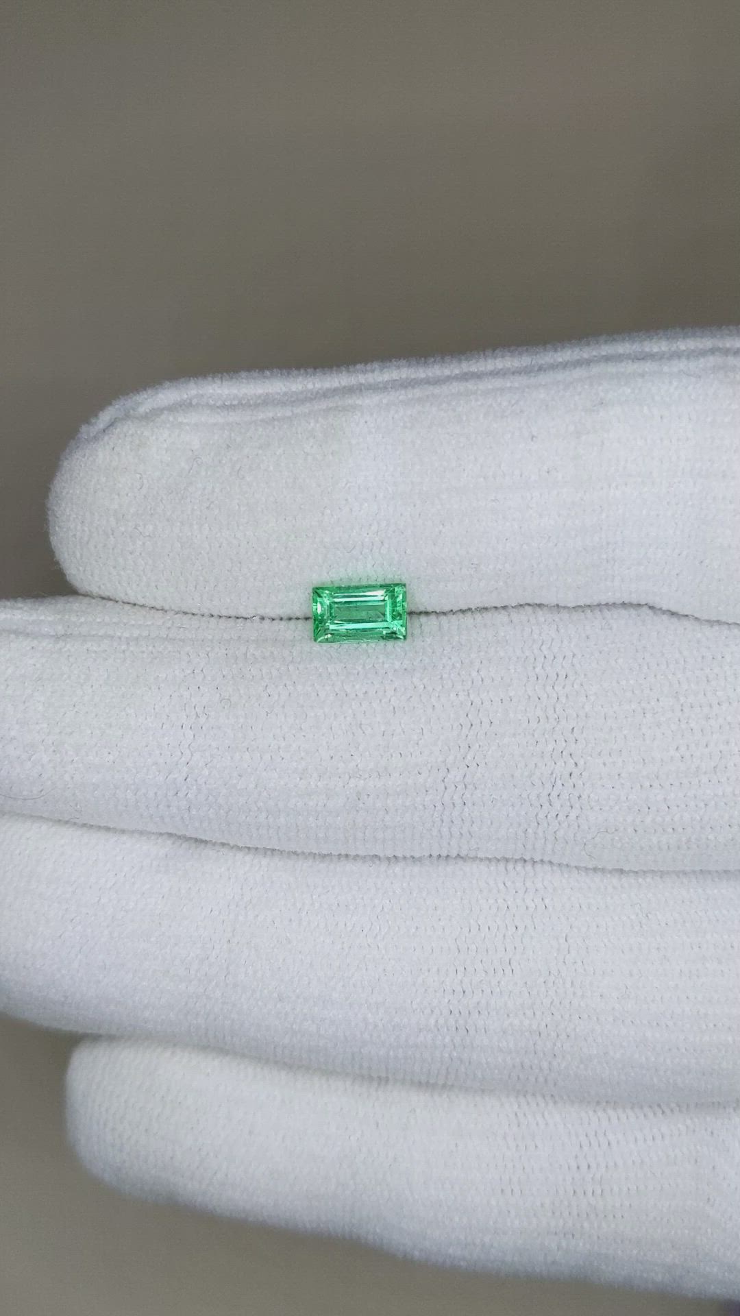 0.72 Ct. Emerald from Afghanistan Size Video