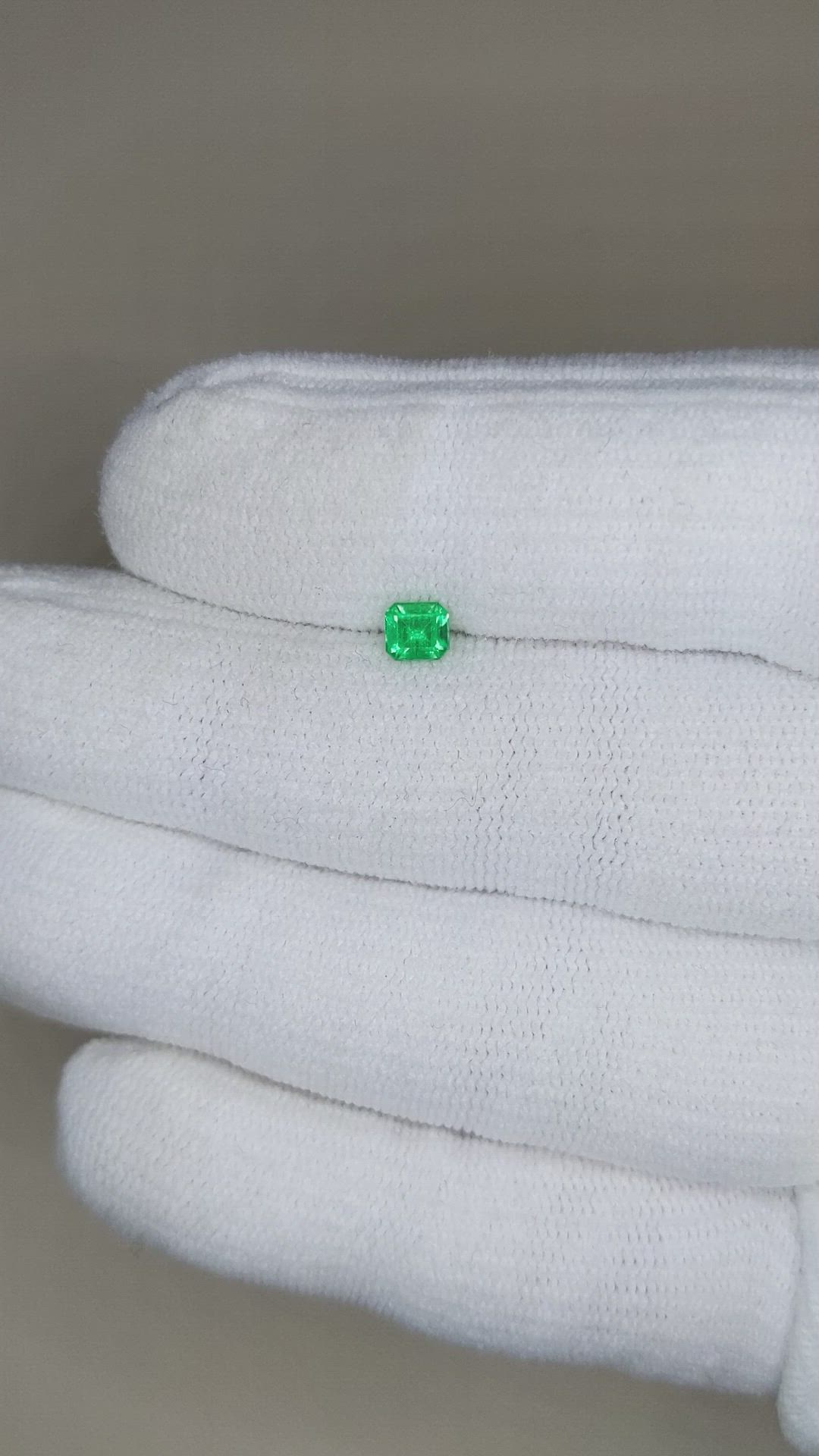 0.30 Ct. Emerald from Afghanistan Size Video