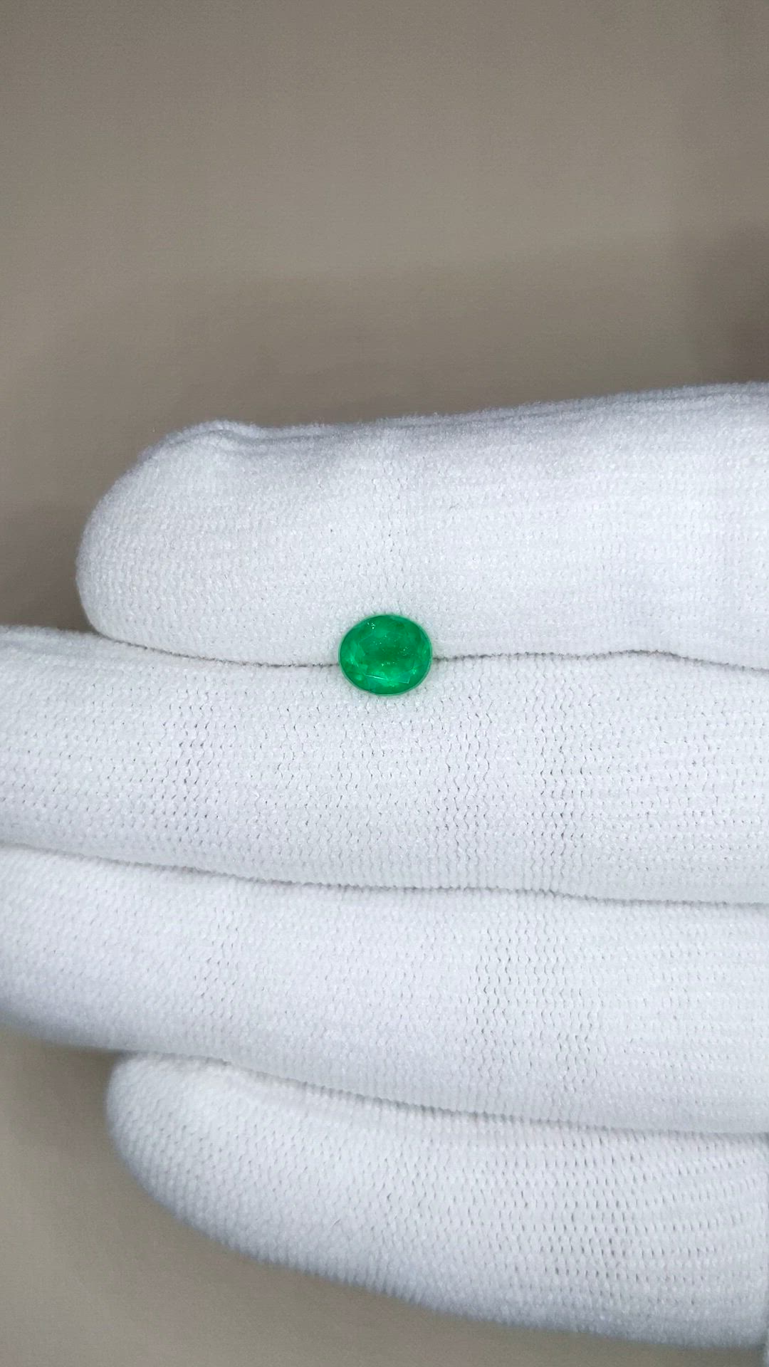 0.83 Ct. Emerald from Afghanistan Size Video