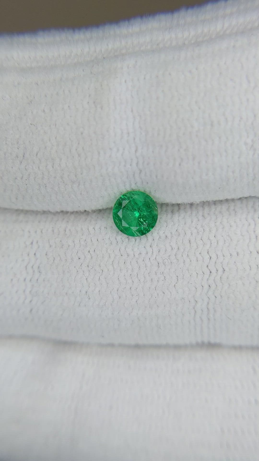 0.35 Ct. Emerald from Afghanistan Size Video