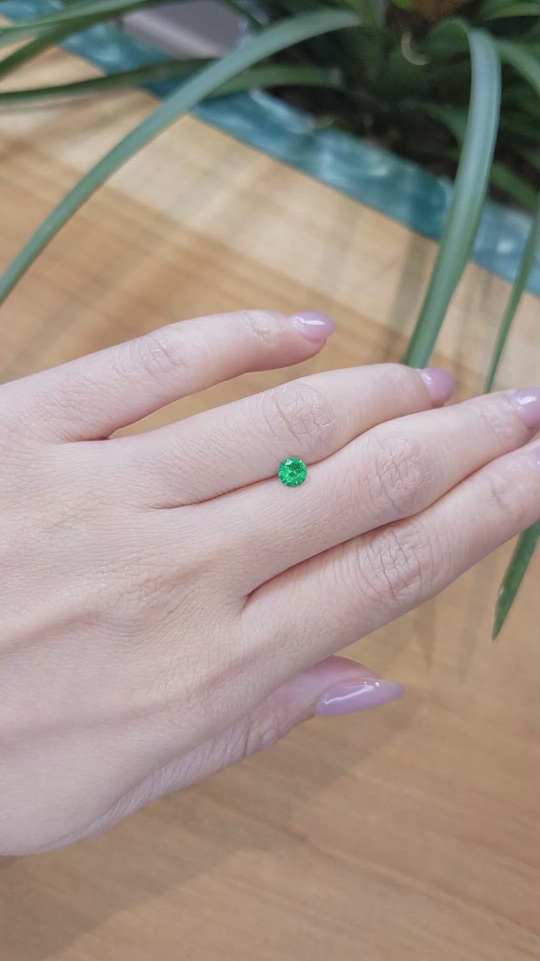 0.35 Ct. Emerald from Afghanistan Size Video
