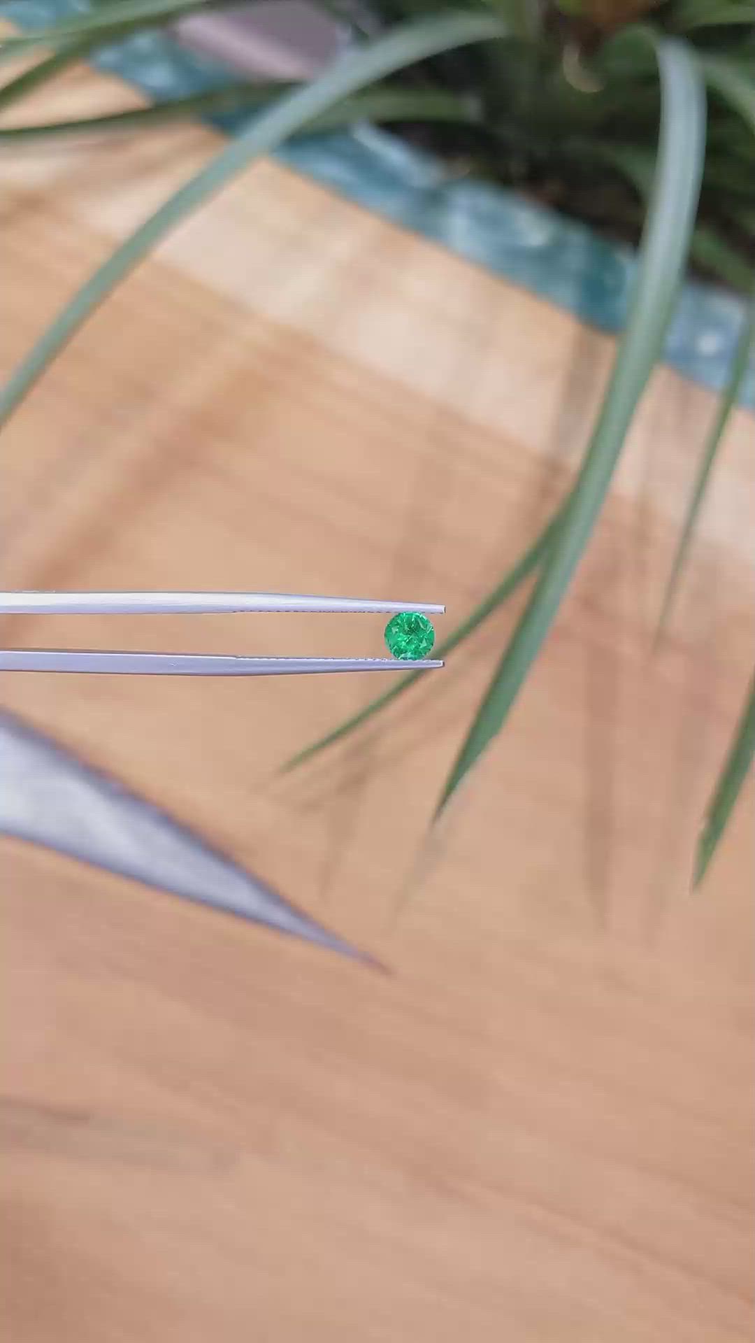 0.35 Ct. Emerald from Afghanistan Size Video