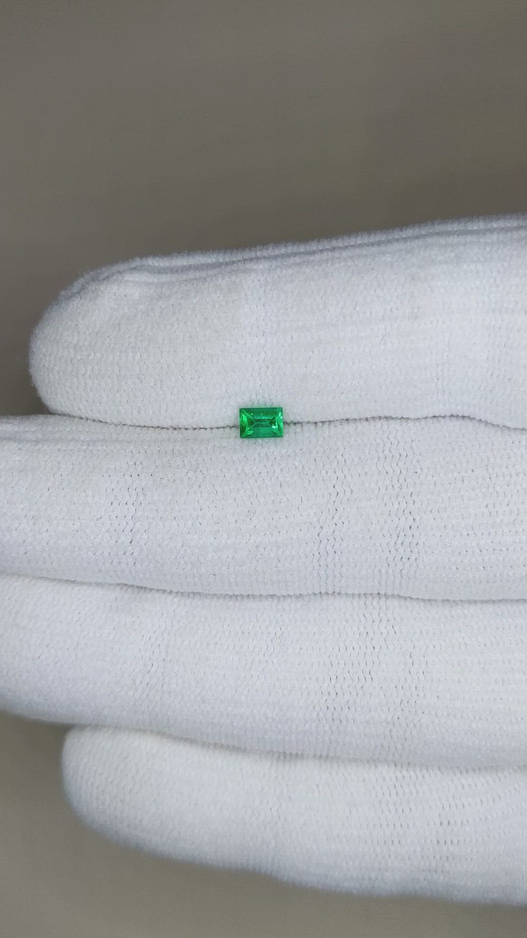0.20 Ct. Emerald from Afghanistan Size Video