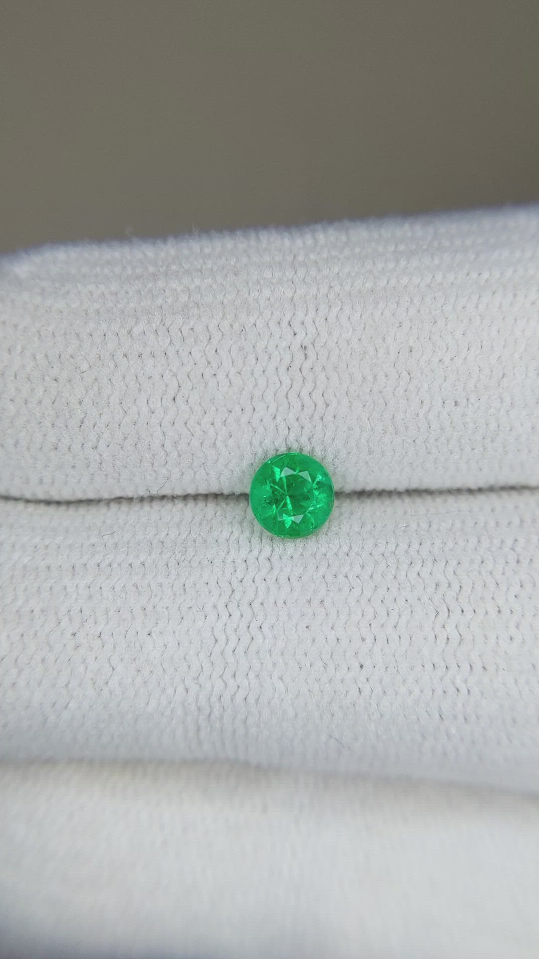 0.35 Ct. Emerald from Afghanistan Size Video