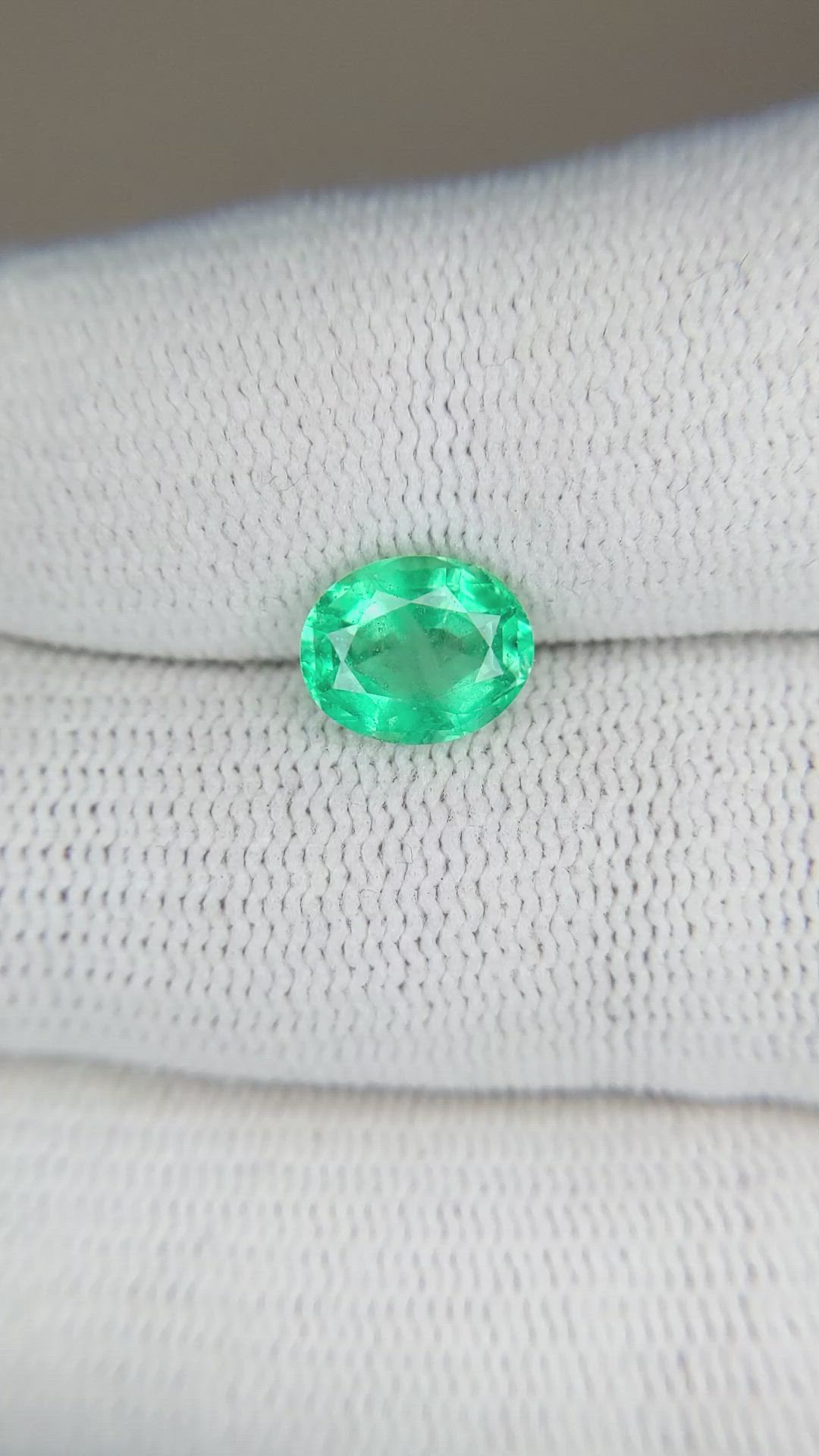 1.60 Ct. Emerald from Colombia Size Video