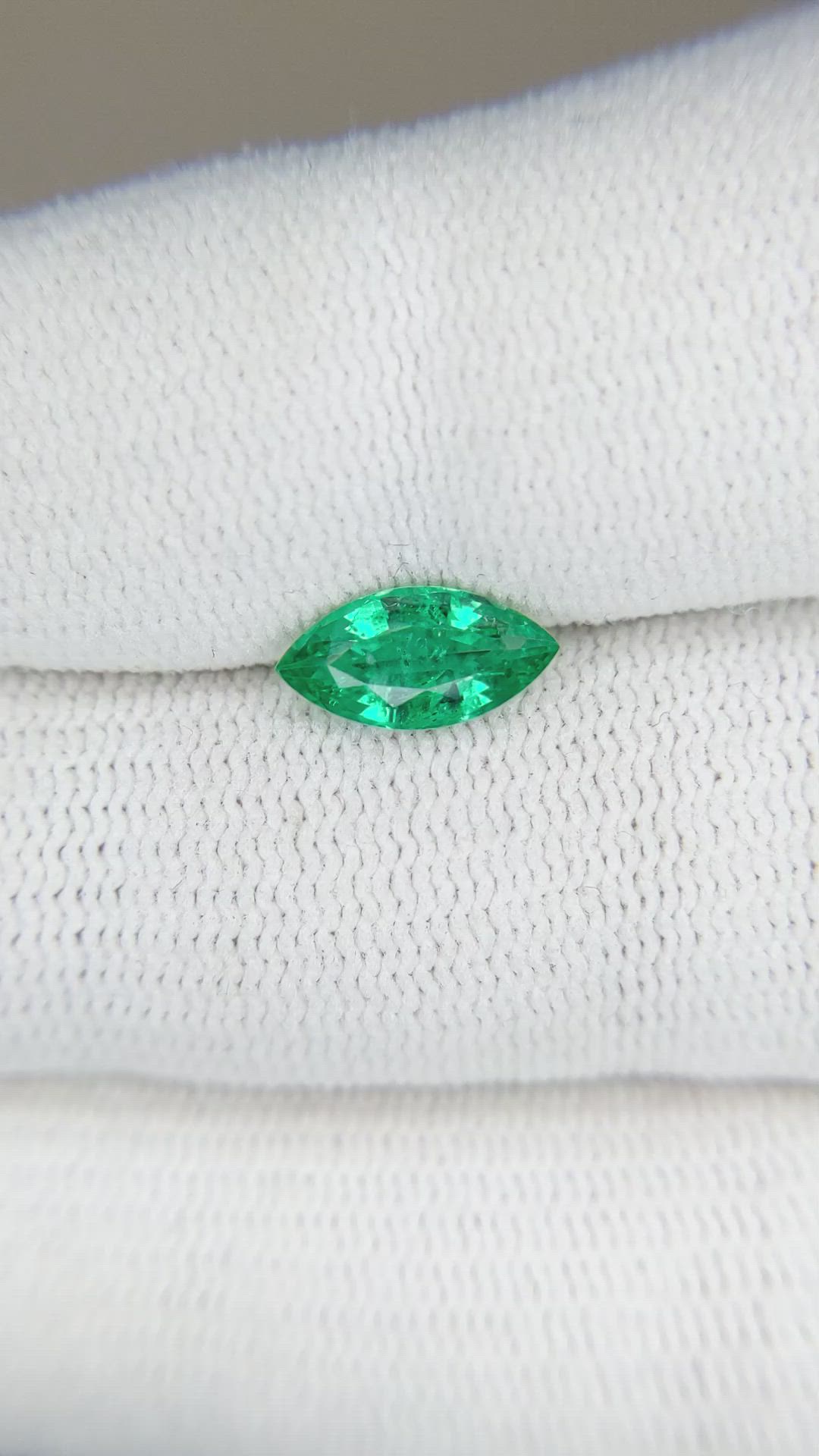 0.97 Ct. Emerald from Colombia Size Video