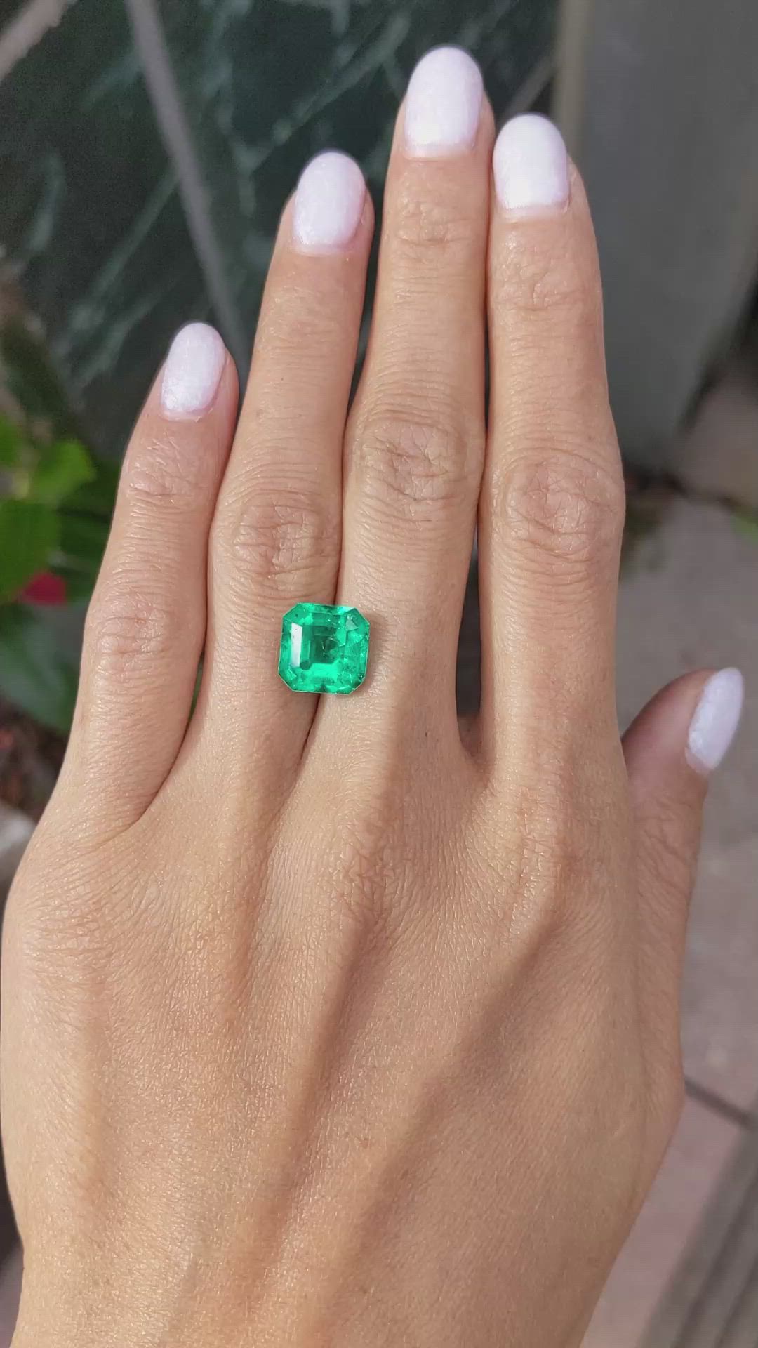 4.34 Ct. Emerald from Colombia Size Video